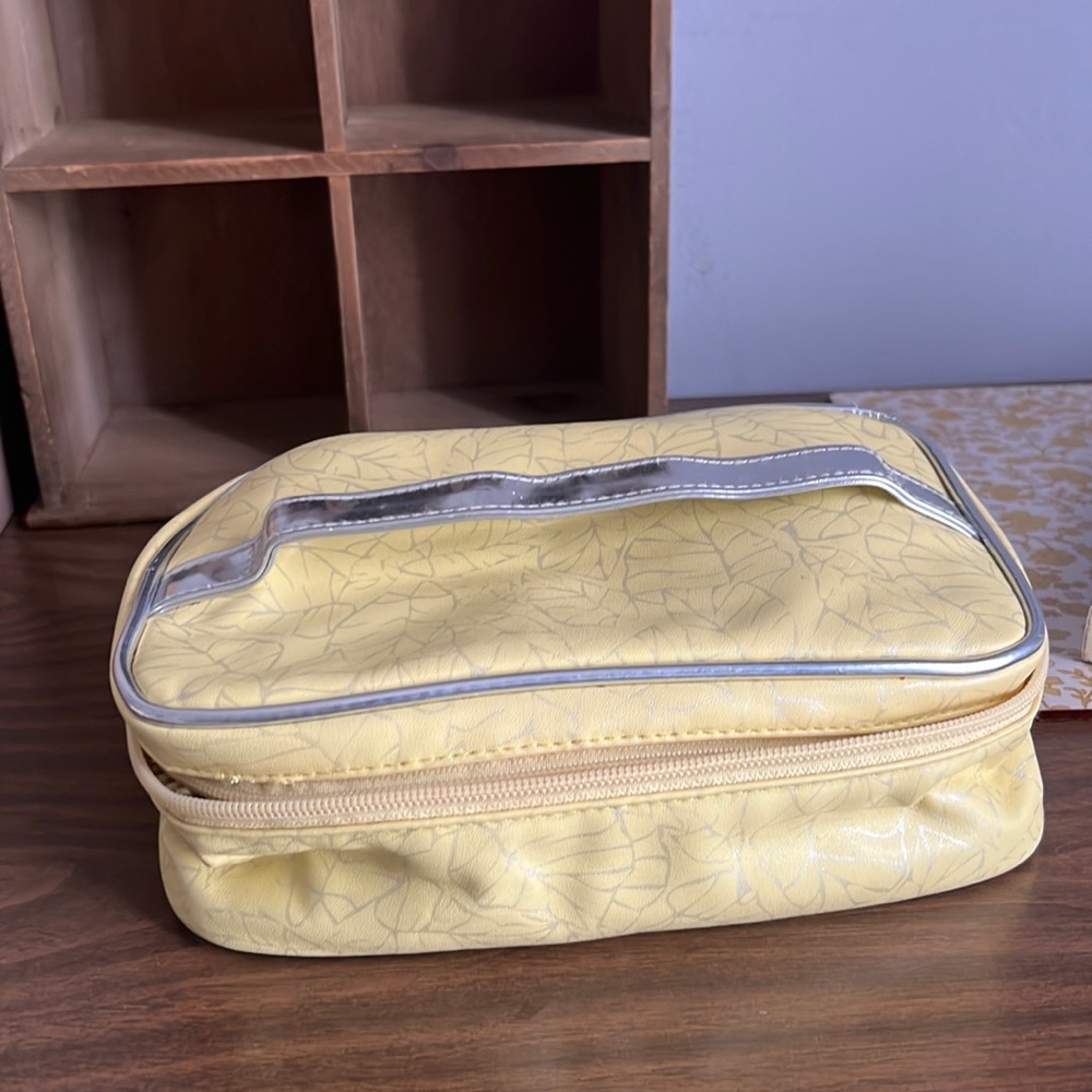Obagi Makeup toiletries bag